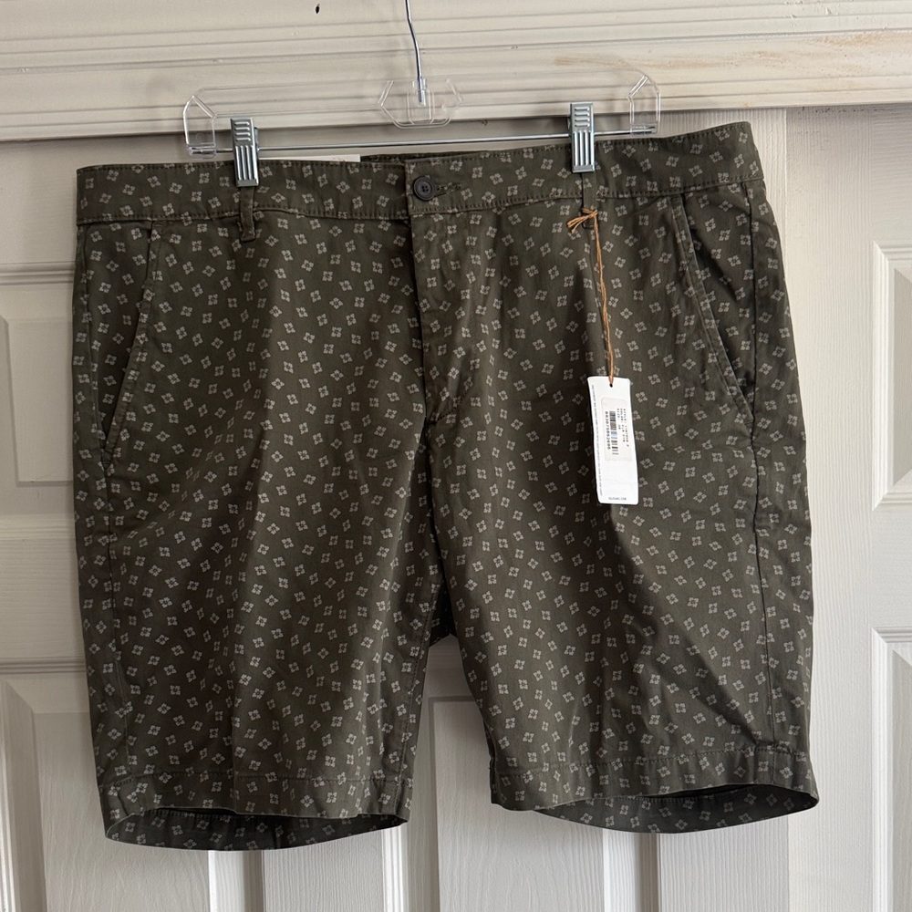 AG Adriano Goldschmied Olive Patterned Men's Shorts